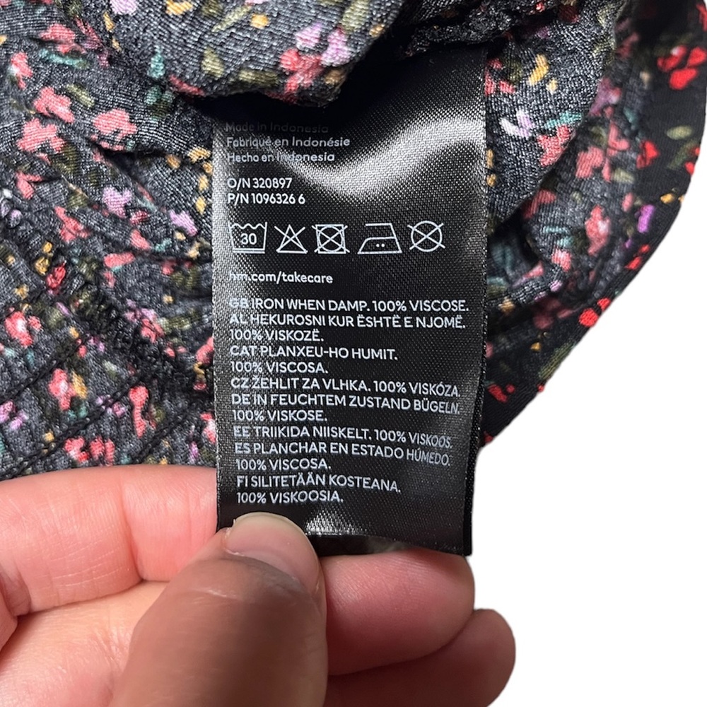 H&M Floral Drawstring Front Blouse - Picture 6 of 6